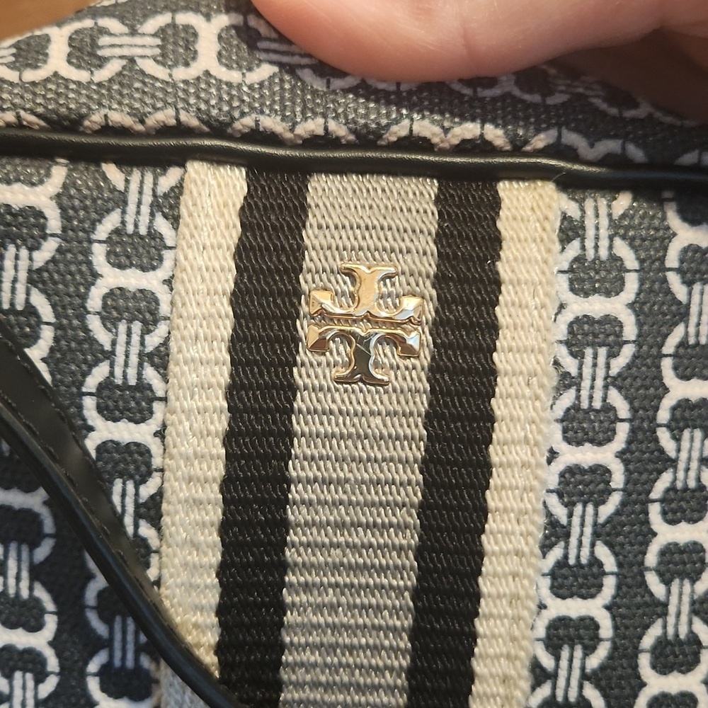 Tory Burch Gemini Crossbody - Picture 5 of 7